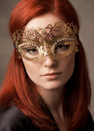 Masque vénitien Giulia rigide doré avec strass