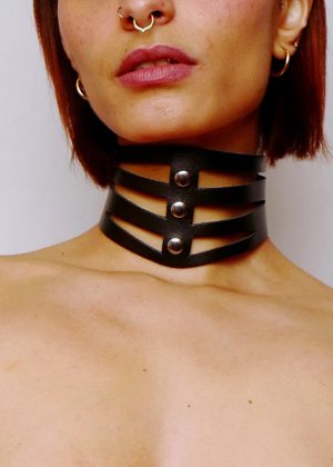 Collier découpé en cuir Noir